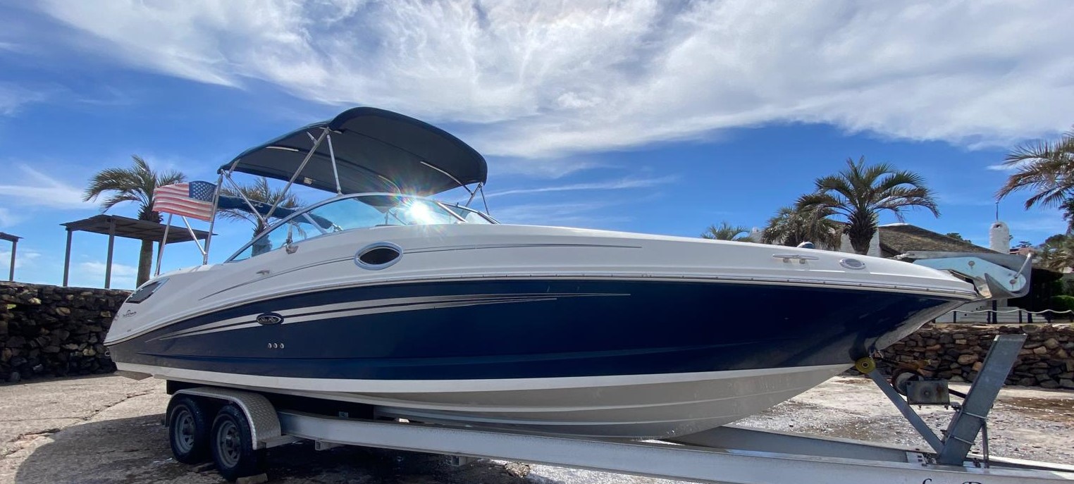 Sea Ray SunDeck 300